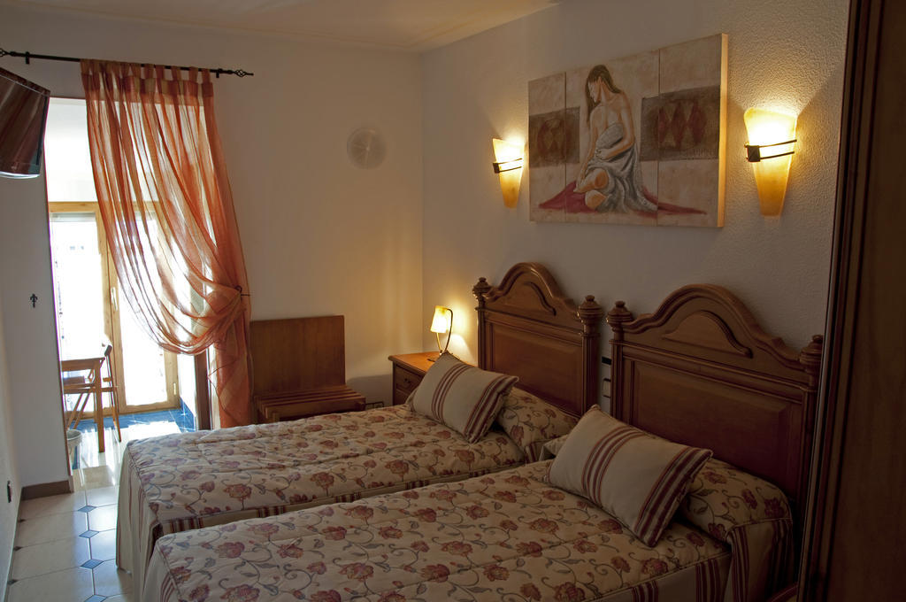 Hotel Hospederia Gemma La Lastrilla Zimmer foto