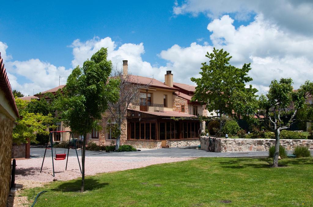 Hotel Hospederia Gemma La Lastrilla Exterior foto